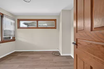 5107 W Berenice Avenue, Chicago, IL 60641 - Photo 18
