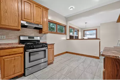 5107 W Berenice Avenue, Chicago, IL 60641 - Photo 14