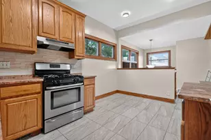 5107 W Berenice Ave, Chicago, IL 60641 - Photo 14
