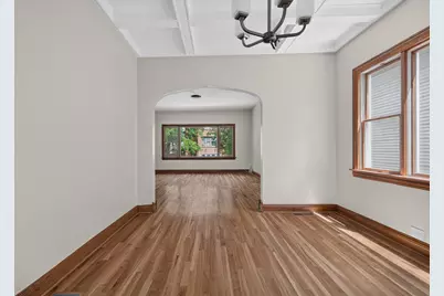 5107 W Berenice Avenue, Chicago, IL 60641 - Photo 8