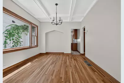 5107 W Berenice Avenue, Chicago, IL 60641 - Photo 6