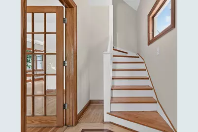 5107 W Berenice Avenue, Chicago, IL 60641 - Photo 2