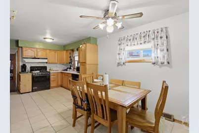 244 S Circle Drive, Addison, IL 60101 - Photo 4