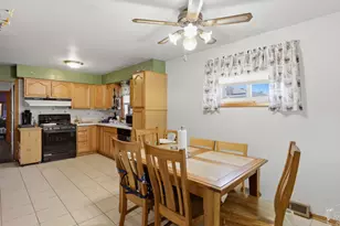 244 S Circle Dr, Addison, IL 60101 - Photo 4
