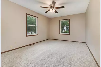 1528 N Hershey Road, Bloomington, IL 61704 - Photo 10