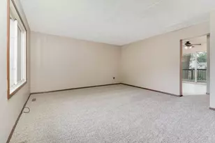 1528 N Hershey Rd, Bloomington, IL 61704 - Photo 2