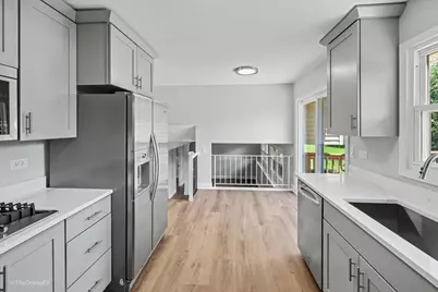 30W281 Heather Court, Warrenville, IL 60555 - Photo 10