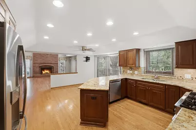 2528 Sun Valley Road, Lisle, IL 60532 - Photo 16