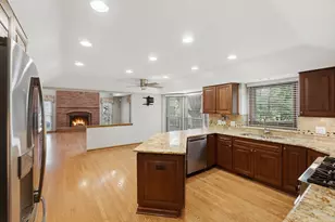 2528 Sun Valley Rd, Lisle, IL 60532 - Photo 16