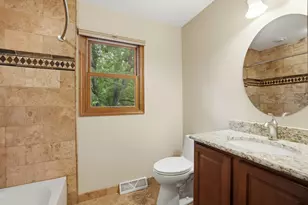 2528 Sun Valley Rd, Lisle, IL 60532 - Photo 42