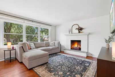 0N741 Barry Avenue, Wheaton, IL 60187 - Photo 2