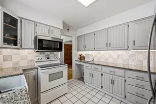 3848 N Plainfield Ave, Chicago, IL 60634 - Photo 8
