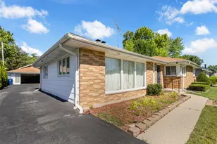 508 N Metropolitan Ave, Waukegan, IL 60085 - Photo 4