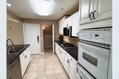 1619 Camberley Court #4, Bartlett, IL 60103 - Photo 8