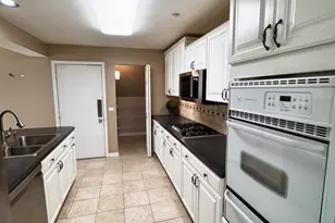 1619 Camberley Ct, Bartlett, IL 60103 - Photo 8
