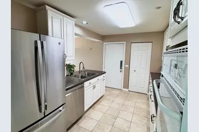 1619 Camberley Court #4, Bartlett, IL 60103 - Photo 6