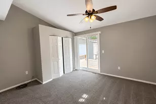 202 W Cedar St, Leroy, IL 61752 - Photo 20