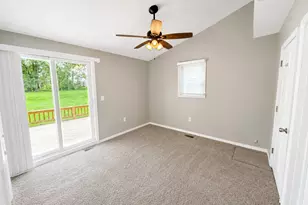 202 W Cedar St, Leroy, IL 61752 - Photo 18