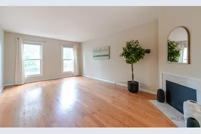 805 Garfield Avenue, Libertyville, IL 60048 - Photo 6