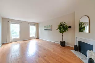 805 Garfield Ave, Libertyville, IL 60048 - Photo 6