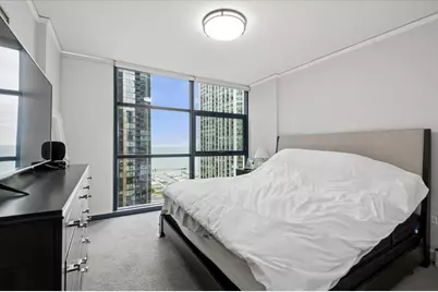 201 N Westshore Drive #2006, Chicago, IL 60601 - Photo 6