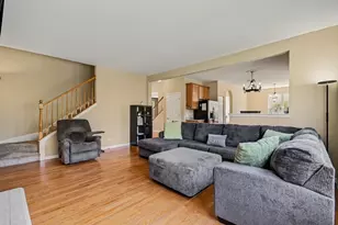 88 Westbourne Ave, Sugar Grove, IL 60554 - Photo 6