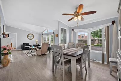 5604 Irving Boulevard, Machesney Park, IL 61115 - Photo 10