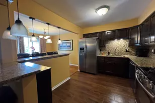 3425 83rd St, Woodridge, IL 60517 - Photo 8