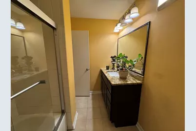 3425 83rd Street #D13, Woodridge, IL 60517 - Photo 10