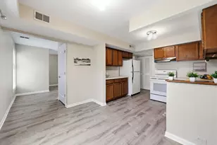 712 Shaw Ct, Schaumburg, IL 60194 - Photo 6