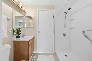 712 Shaw Ct, Schaumburg, IL 60194 - Photo 16