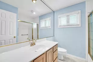 1050 Higgins Rd, Park Ridge, IL 60068 - Photo 18