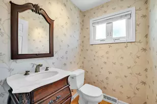 1050 Higgins Rd, Park Ridge, IL 60068 - Photo 14