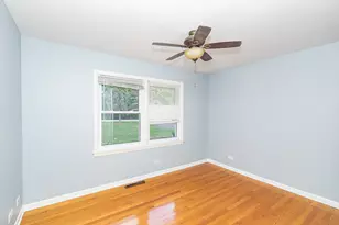 33 Briarwood Ln, Palatine, IL 60067 - Photo 16
