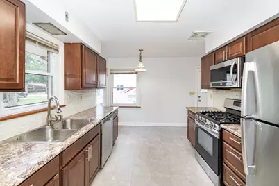 33 Briarwood Lane, Palatine, IL 60067 - Photo 6