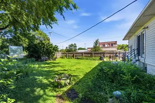 228 Anderson Blvd, Geneva, IL 60134 - Photo 4
