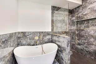 1201 E Madison Park Dr, Chicago, IL 60615 - Photo 20