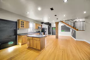 3844 S Artesian Ave, Chicago, IL 60632 - Photo 10