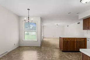 2107 Gunn Dr, Champaign, IL 61821 - Photo 14
