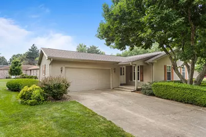 2107 Gunn Drive, Champaign, IL 61821 - Photo 2