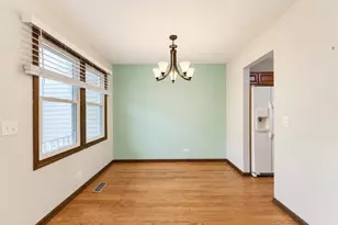 1696 Vermont Dr, Elk Grove Village, IL 60007 - Photo 6