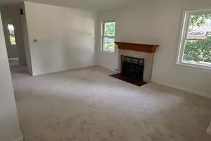 150 Woodland Rd, Libertyville, IL 60048 - Photo 2
