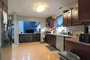 132 W 4th Ave, New Lenox, IL 60451 - Photo 2