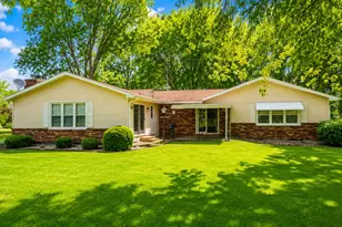2104 Melvin Rd, Rock Falls, IL 61071 - Photo 2