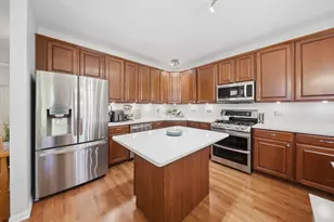 2116 Gallant Fox Cir, Montgomery, IL 60538 - Photo 8