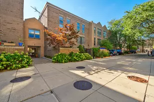 2365 N Wayne Ave, Chicago, IL 60614 - Photo 16