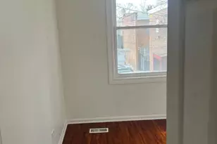 1715 E 70th St, Chicago, IL 60649 - Photo 8