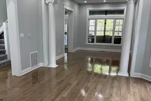 443 W 61st Pl, Chicago, IL 60621 - Photo 2