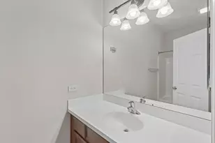 142 Dawson Dr, Elgin, IL 60120 - Photo 18