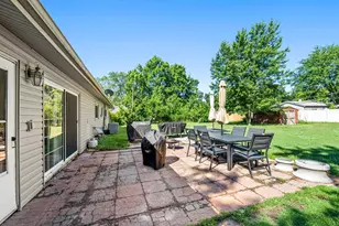 11 Scarsdale Rd, Montgomery, IL 60538 - Photo 6